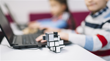 Üstün Zekalılar Eğitici Eğitmenliği Programı